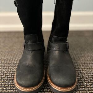 Unique Toddler Girls' Warm Winter Boots - Size 30, Barely Worn, Great Condition